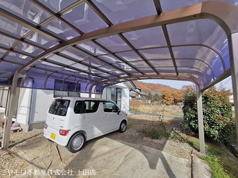 上田市生田　中古戸建 現地写真（駐車場）
