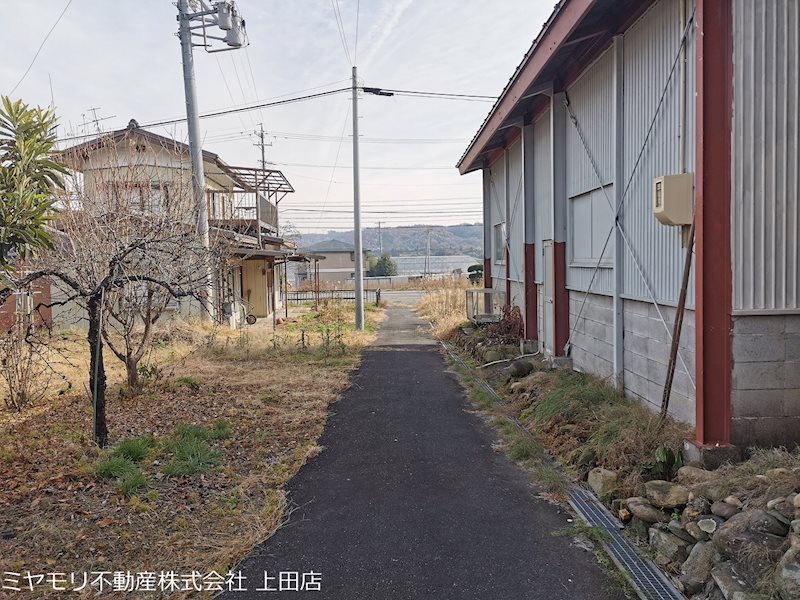 上田市生田　中古戸建 現地写真（前面道路含む現地写真）
