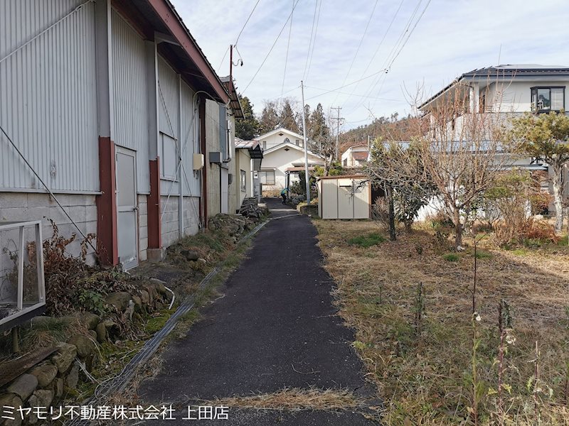 上田市生田　中古戸建 現地写真（前面道路含む現地写真）