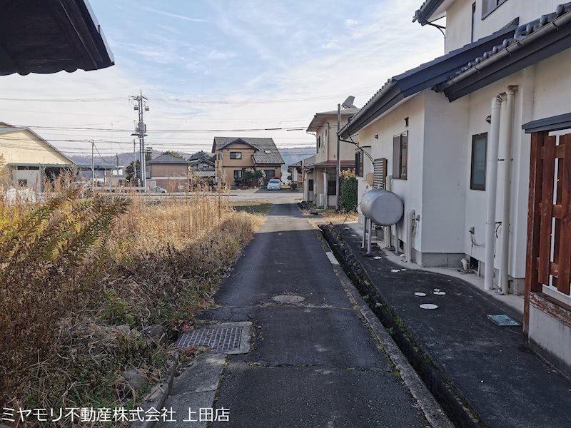 上田市生田　中古戸建 現地写真（前面道路含む現地写真）