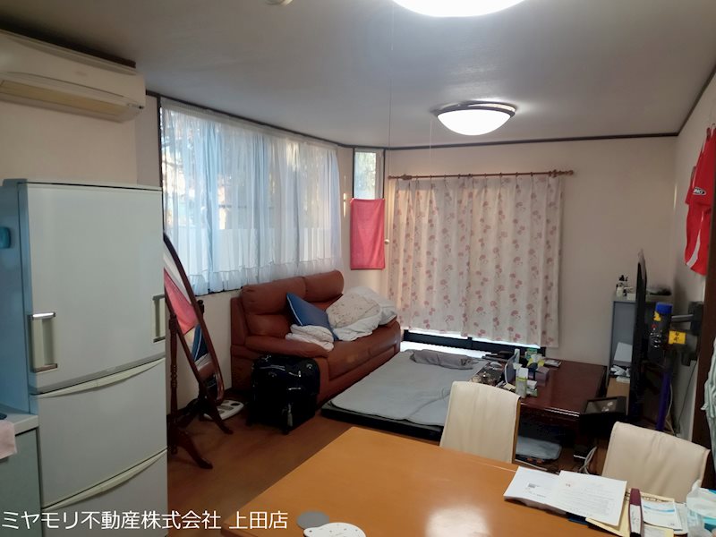 上田市材木町　中古戸建 内観写真（リビング）