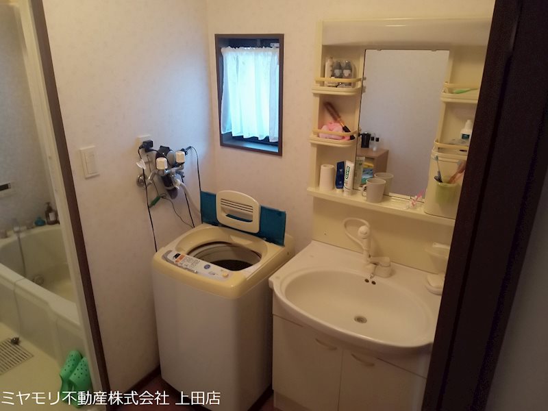 上田市材木町　中古戸建 内観写真（洗面台・洗面所）