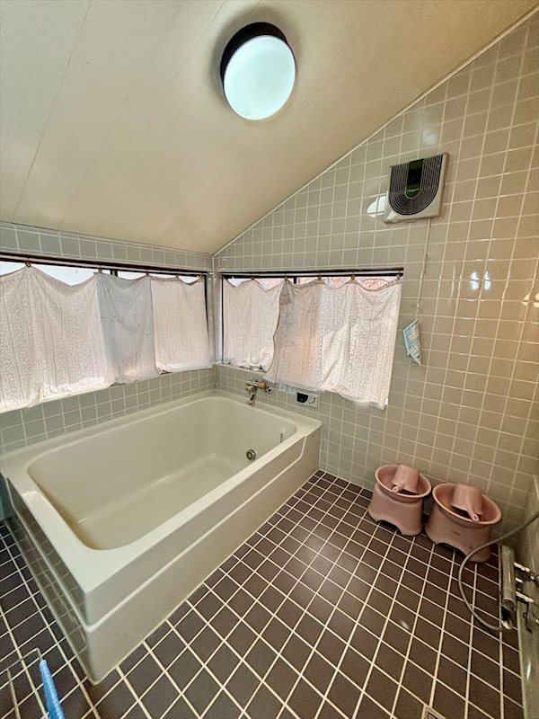 小諸市大久保　中古戸建 内観写真（浴室）
