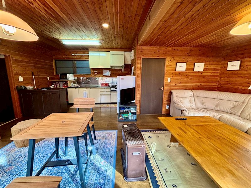 小諸市大久保　中古戸建 内観写真（リビング）