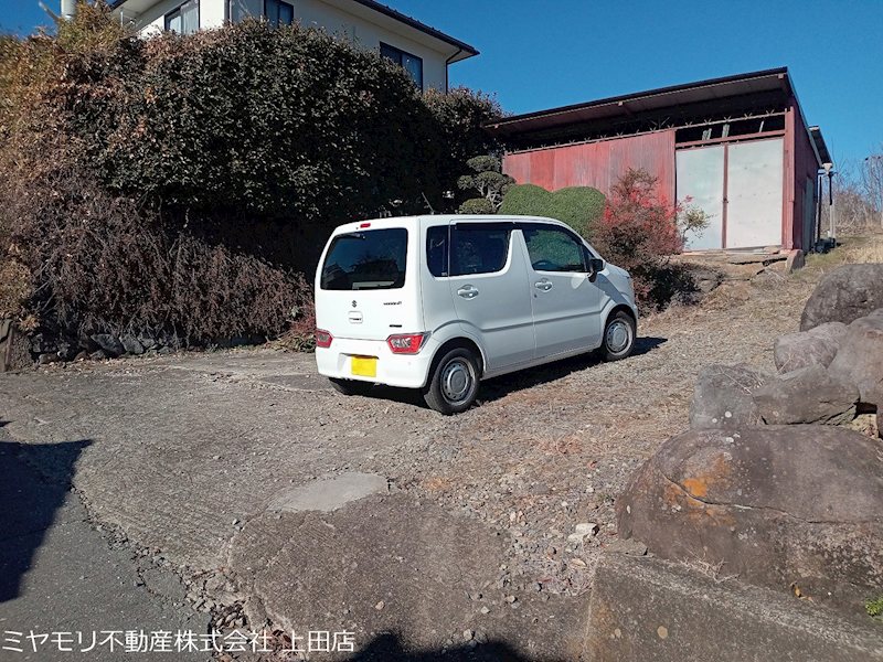 上田市生田　土地 現地写真（前面道路含む現地写真）