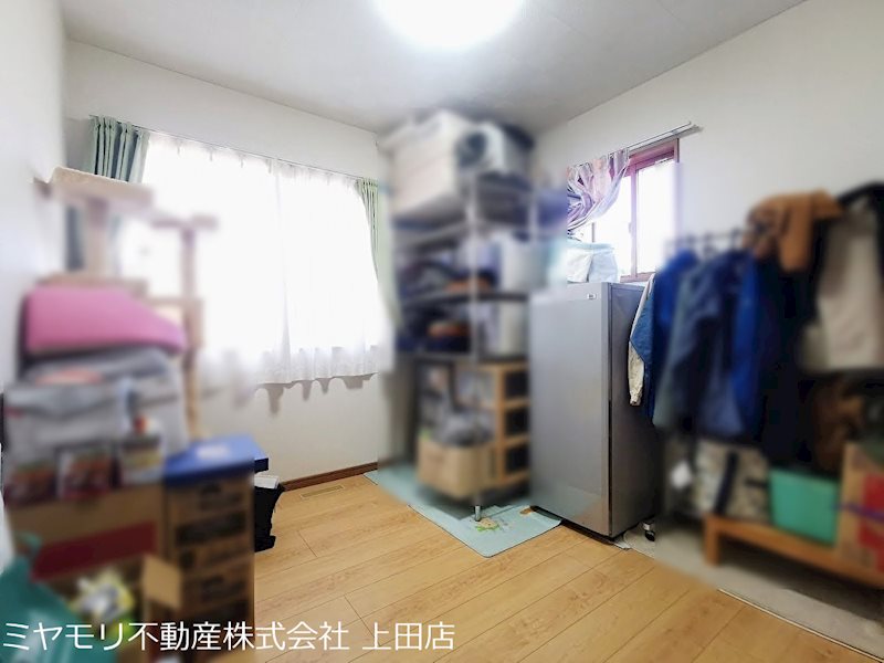 東御市祢津　中古戸建 内観写真（リビング以外の居室）