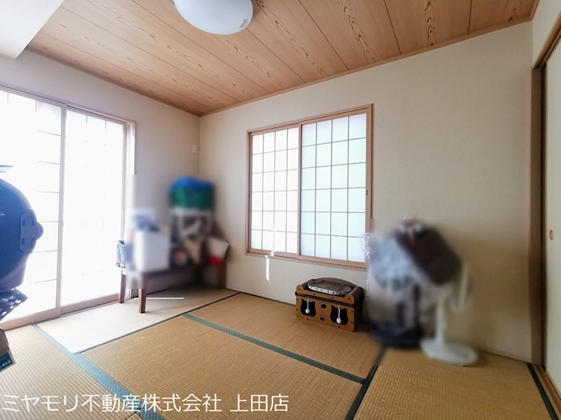 東御市祢津　中古戸建 内観写真（リビング以外の居室）