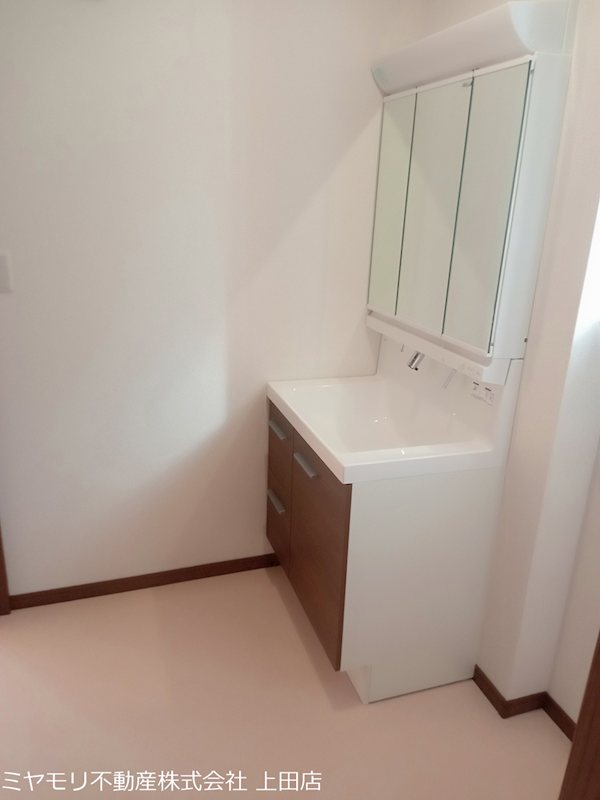 上田市住吉　新築戸建 内観写真（洗面台・洗面所）