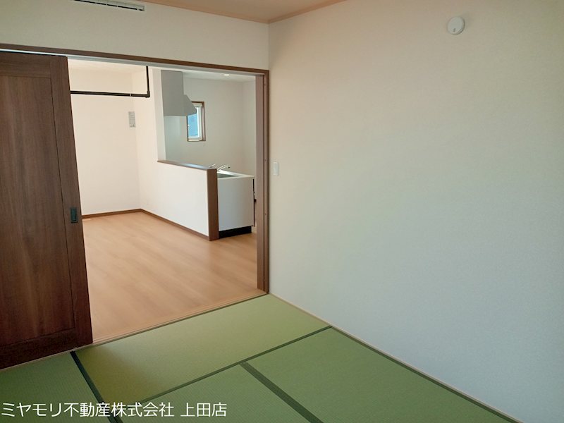 上田市住吉　新築戸建 内観写真（リビング以外の居室）