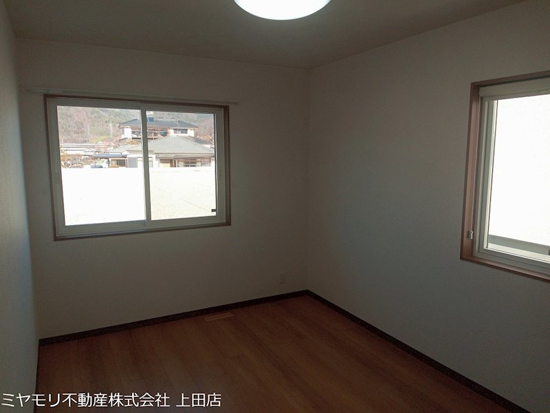 上田市住吉　新築戸建 内観写真（リビング以外の居室）
