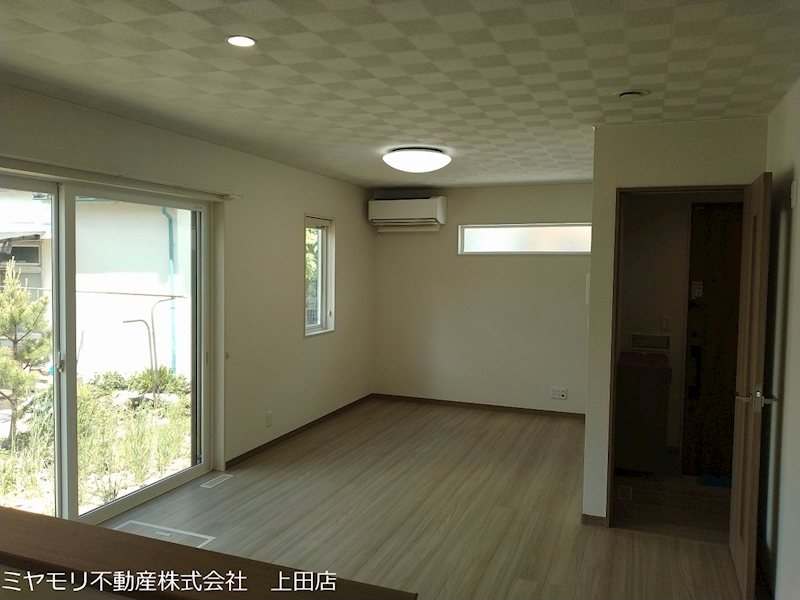 上田市上塩尻　新築戸建 内観写真（リビング）