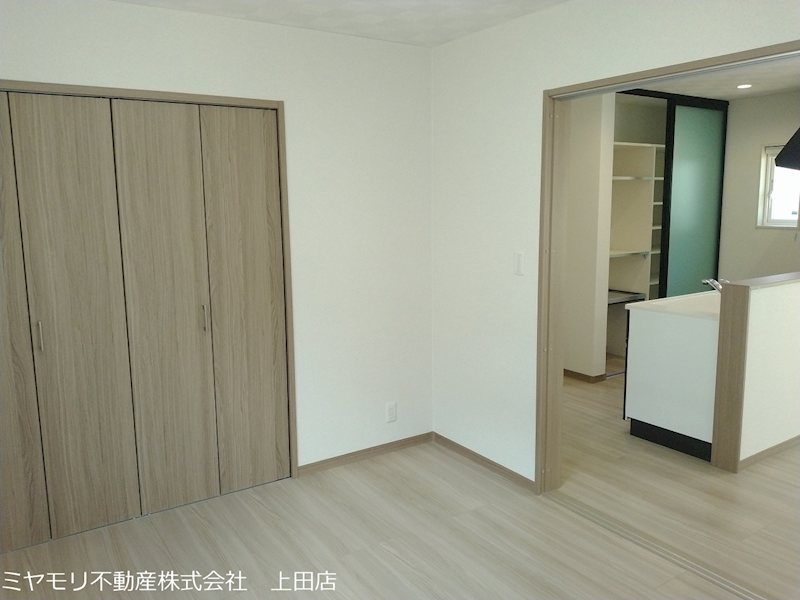 上田市上塩尻　新築戸建 内観写真（リビング以外の居室）