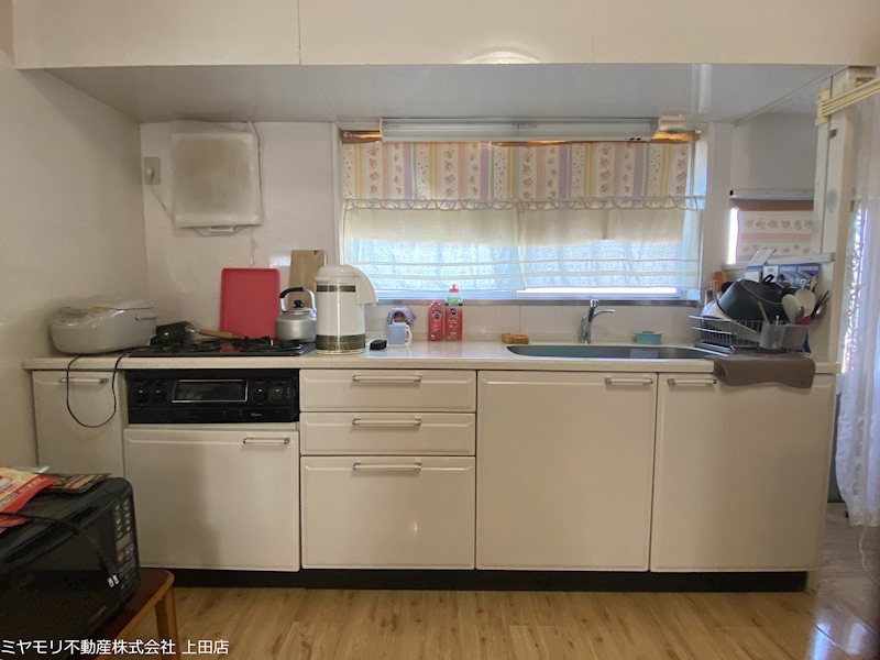 【商談中】上田市小泉　中古戸建 内観写真（キッチン）