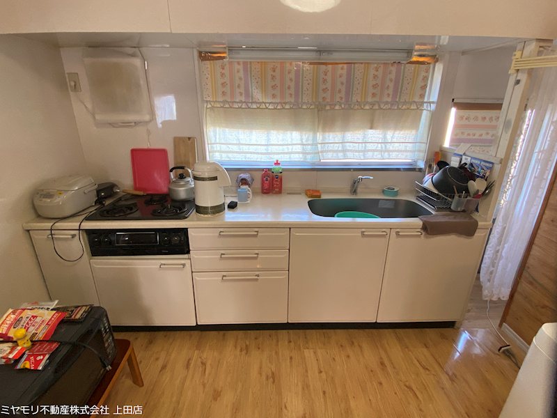 【商談中】上田市小泉　中古戸建 内観写真（キッチン）