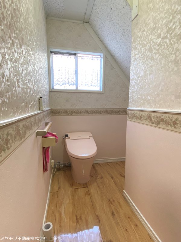 【商談中】上田市小泉　中古戸建 内観写真（トイレ）