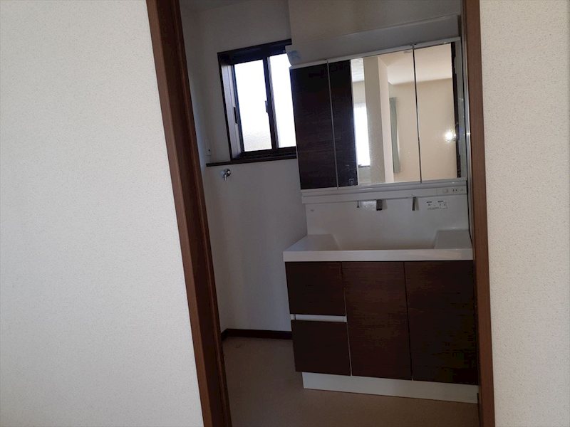 佐久市長土呂　中古戸建 内観写真（洗面台・洗面所）