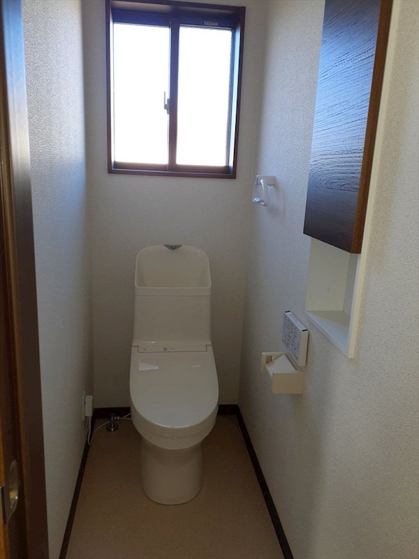 佐久市長土呂　中古戸建 内観写真（トイレ）