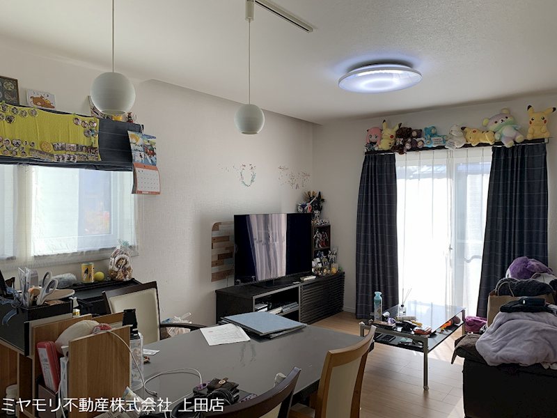 上田市御嶽堂　中古戸建 内観写真（リビング）