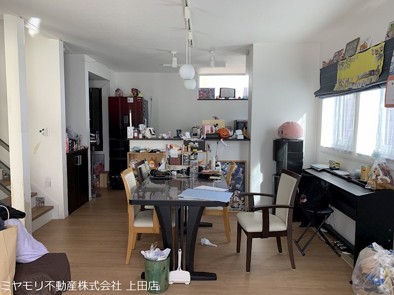 上田市御嶽堂　中古戸建 内観写真（リビング）