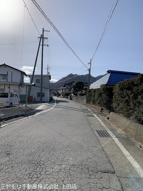上田市御嶽堂　中古戸建 現地写真（前面道路含む現地写真）