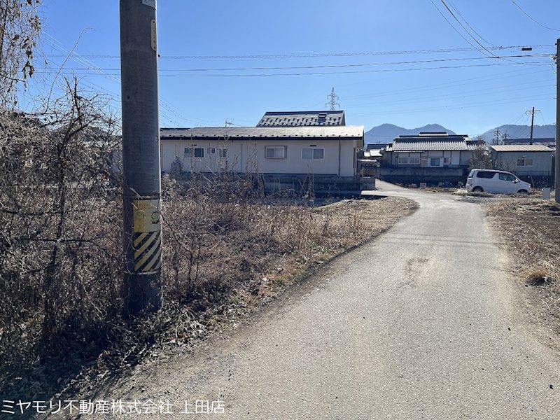 上田市五加　土地 現地写真（前面道路含む現地写真）