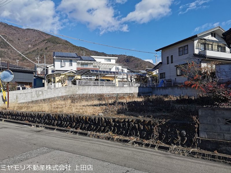 上田市緑が丘3丁目　土地 現地写真（前面道路含む現地写真）