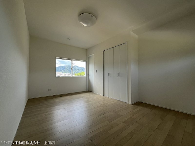 坂城町中之条　中古戸建 内観写真（リビング以外の居室）