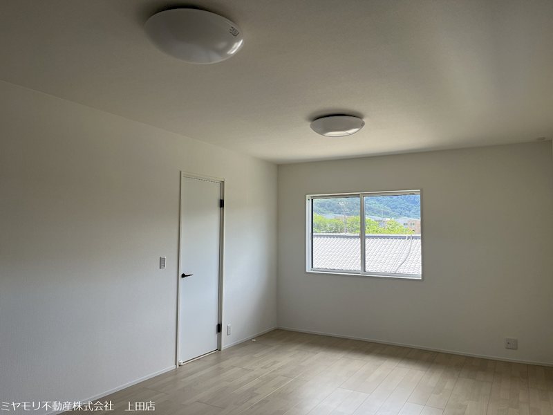 坂城町中之条　中古戸建 内観写真（リビング以外の居室）