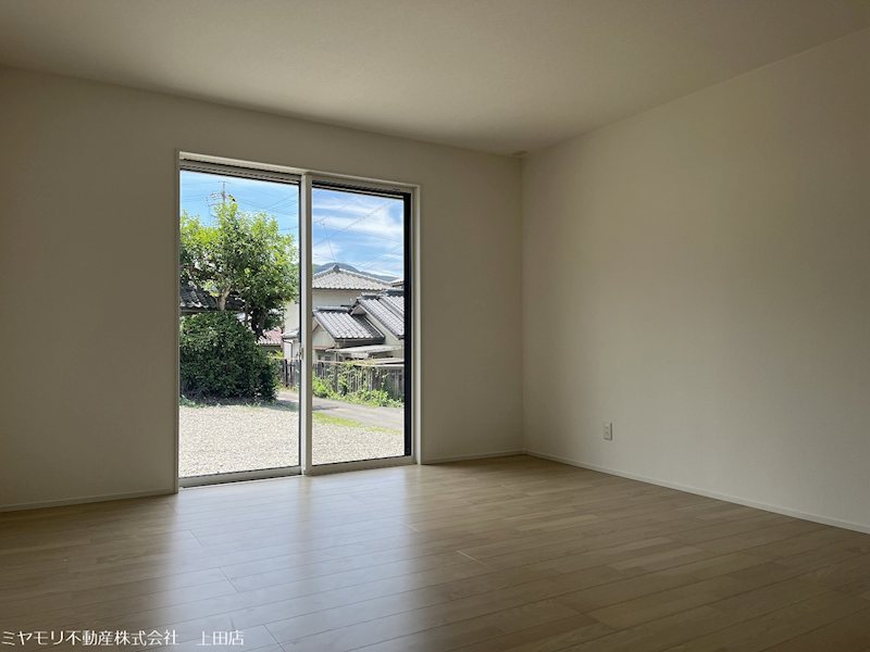 坂城町中之条　中古戸建 内観写真（リビング以外の居室）
