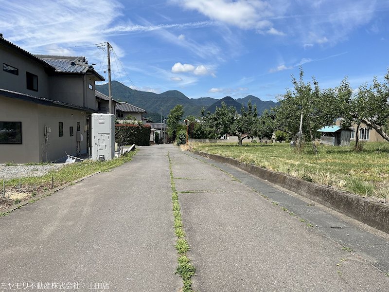 坂城町中之条　中古戸建 現地写真（前面道路含む現地写真）