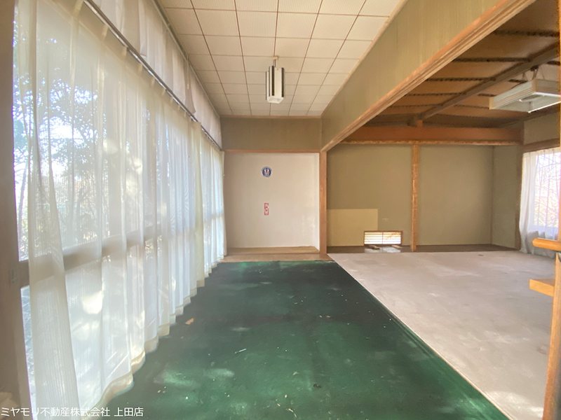 東御市県　中古戸建 内観写真（リビング以外の居室）