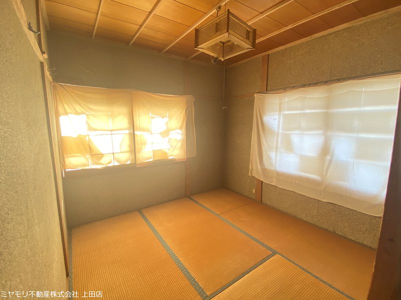 東御市県　中古戸建 内観写真（リビング以外の居室）