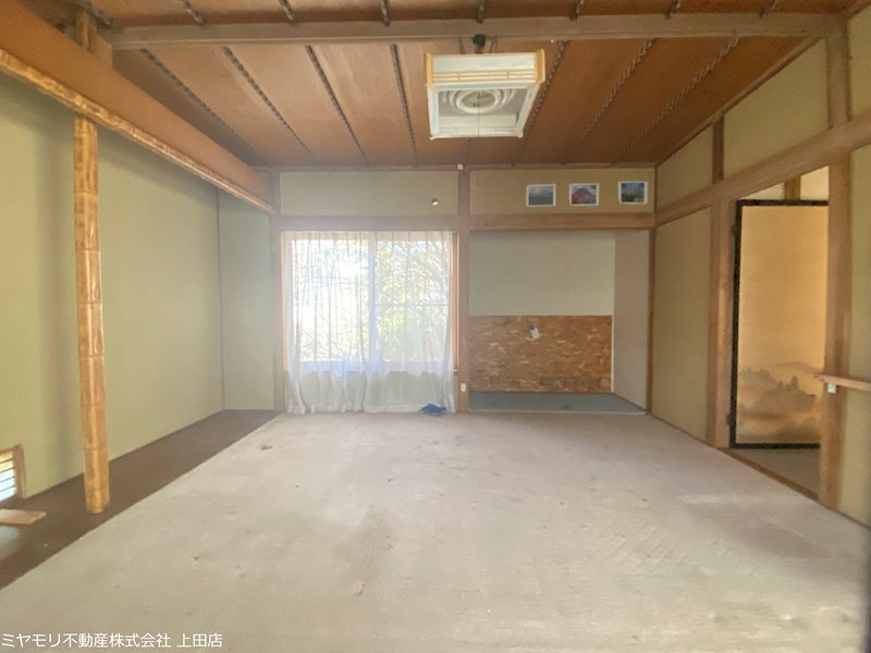 東御市県　中古戸建 内観写真（リビング以外の居室）