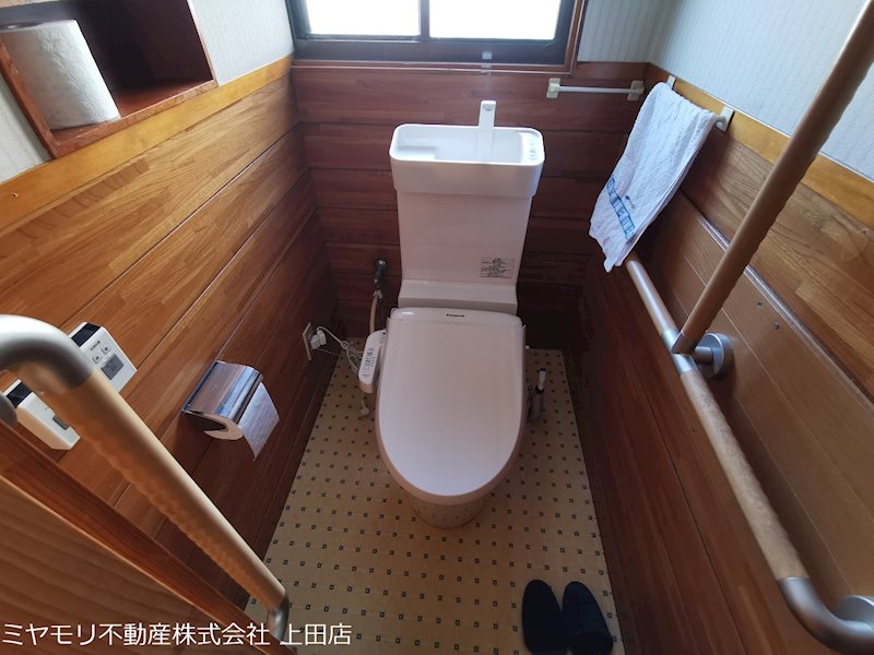 【商談中】上田市常磐城1丁目　中古戸建 内観写真（トイレ）