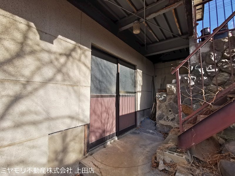 【商談中】上田市常磐城1丁目　中古戸建 現地写真