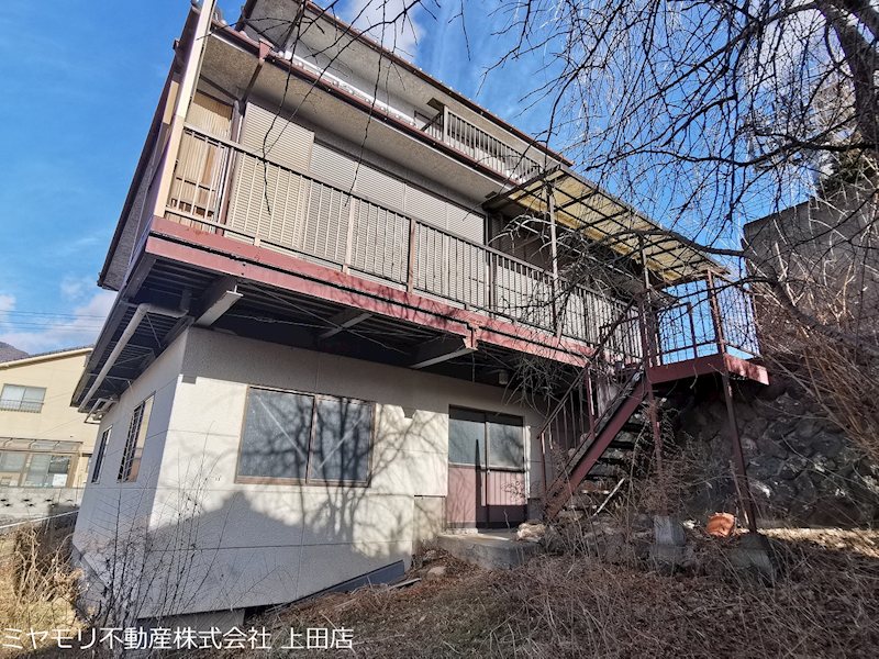 【商談中】上田市常磐城1丁目　中古戸建 現地写真