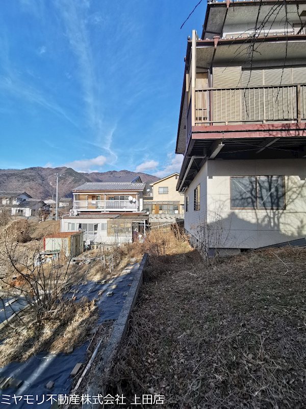 【商談中】上田市常磐城1丁目　中古戸建 現地写真