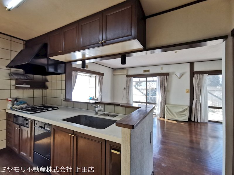 東御市加沢　中古戸建 内観写真（キッチン）