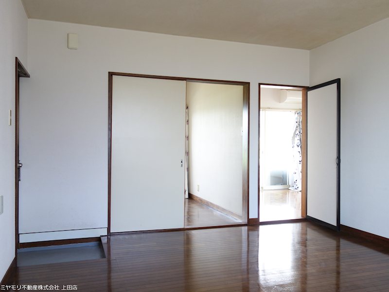 【商談中】上田市生田　中古建物（A棟、B棟、C棟） 内観写真（キッチン）