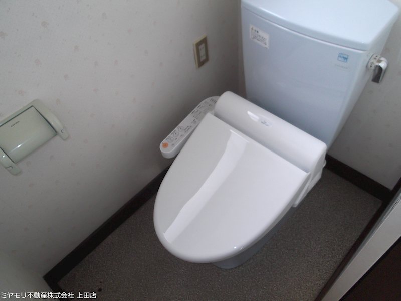 【商談中】上田市生田　中古建物（A棟、B棟、C棟） 内観写真（トイレ）
