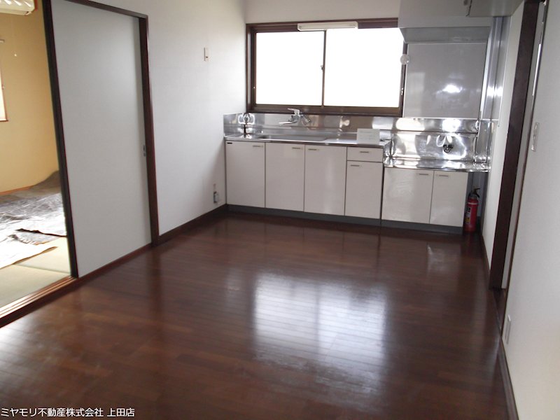 【商談中】上田市生田　中古建物（A棟、B棟、C棟） 内観写真（キッチン）