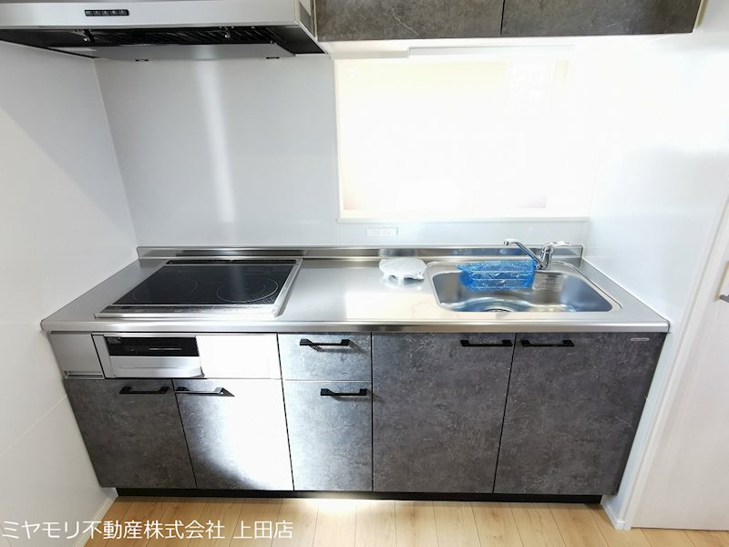 【商談中】上田市生田　中古物件 内観写真（キッチン）