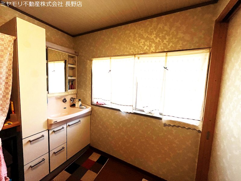 長野県千曲市桑原小坂 内観写真（洗面台・洗面所）