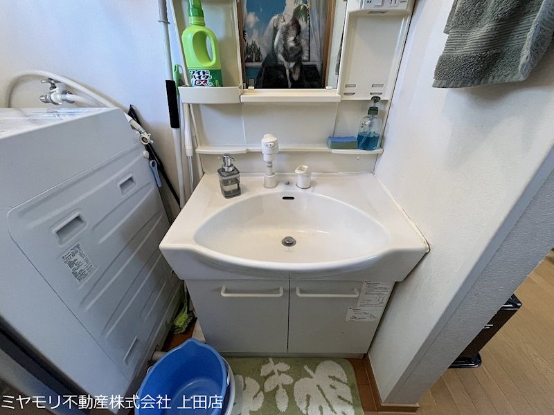 上田市蒼久保　中古戸建 内観写真（洗面台・洗面所）