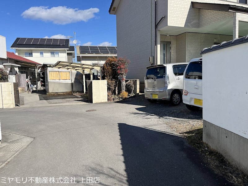 上田市蒼久保　中古戸建 現地写真（前面道路含む現地写真）