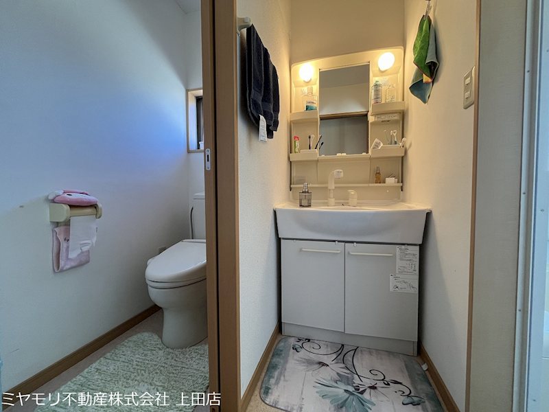 上田市蒼久保　中古戸建 内観写真（洗面台・洗面所）