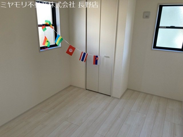 長野県長野市北尾張部 内観写真（リビング以外の居室）