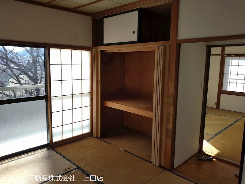 上田市生田　中古戸建 内観写真（リビング以外の居室）