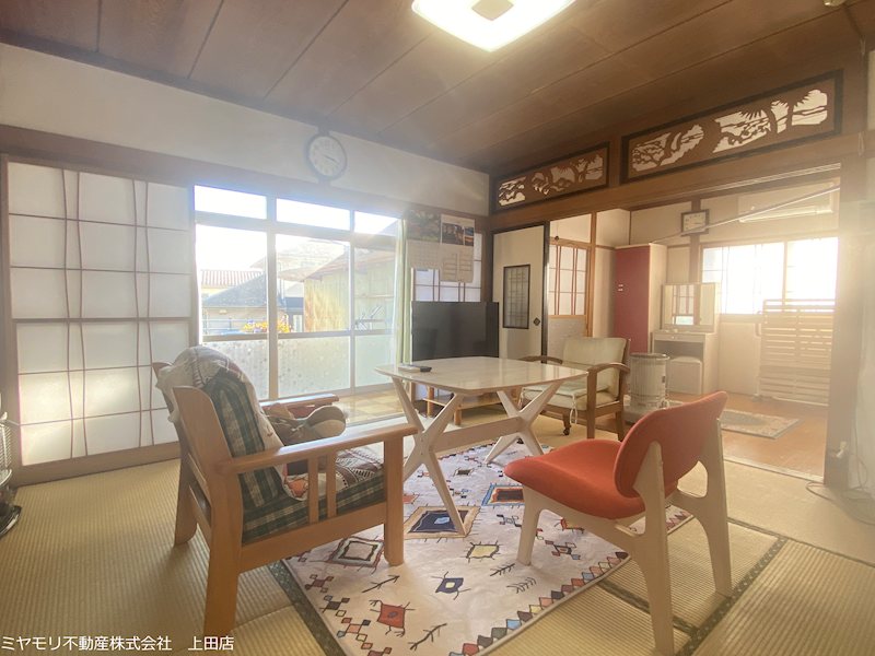 東御市海善寺　中古戸建 内観写真（リビング以外の居室）