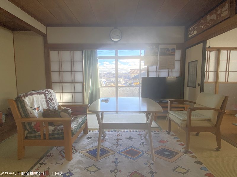 東御市海善寺　中古戸建 内観写真（リビング以外の居室）
